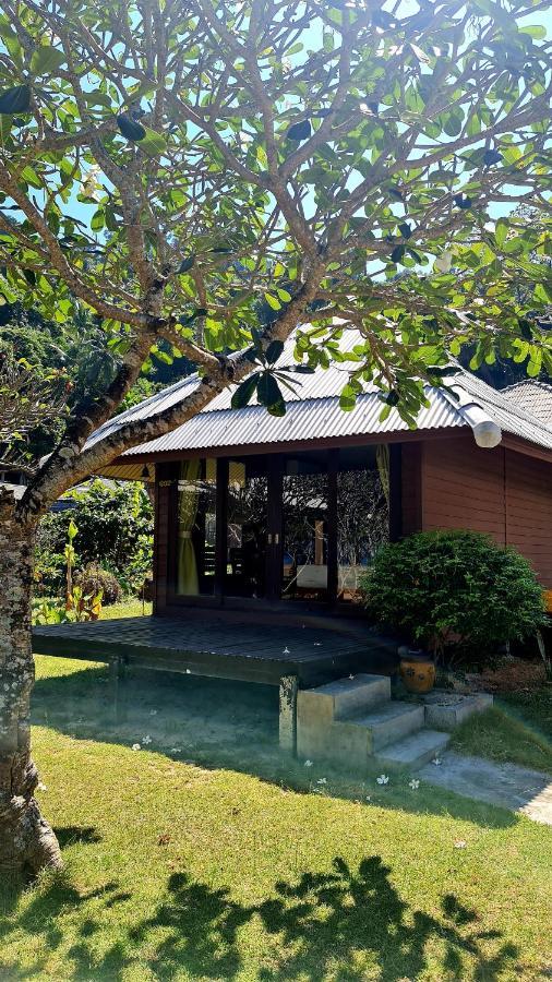Bungalow Beach Front