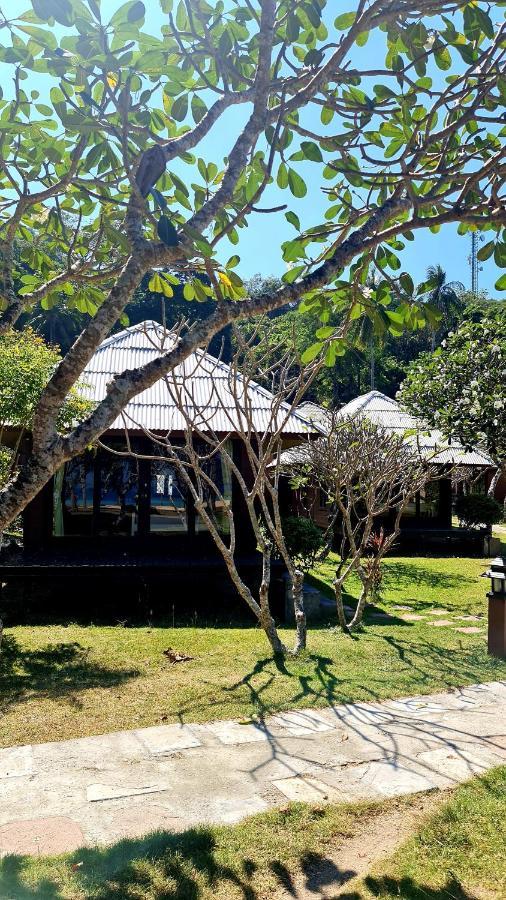 Bungalow Beach Front