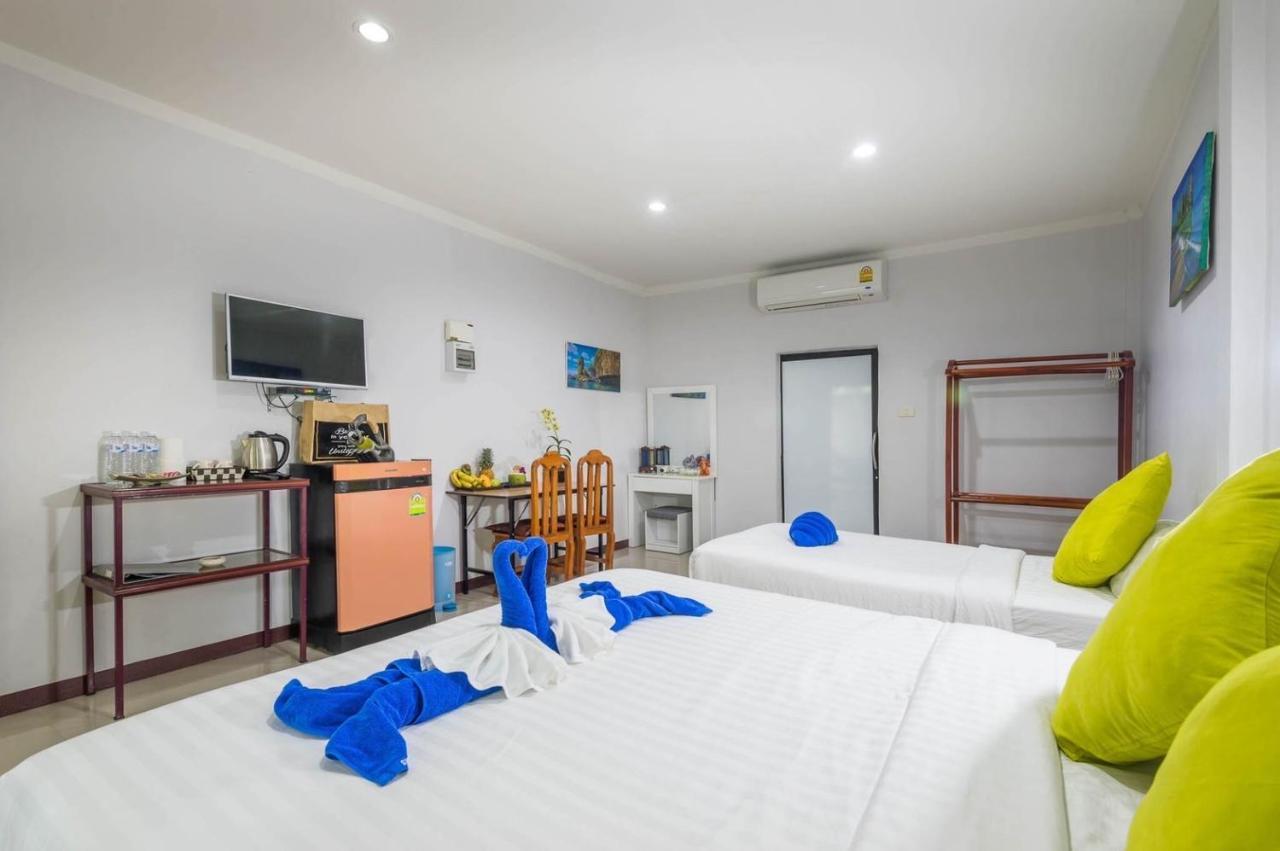 Triple Room