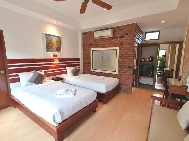Standard Bungalow Twin Bed
