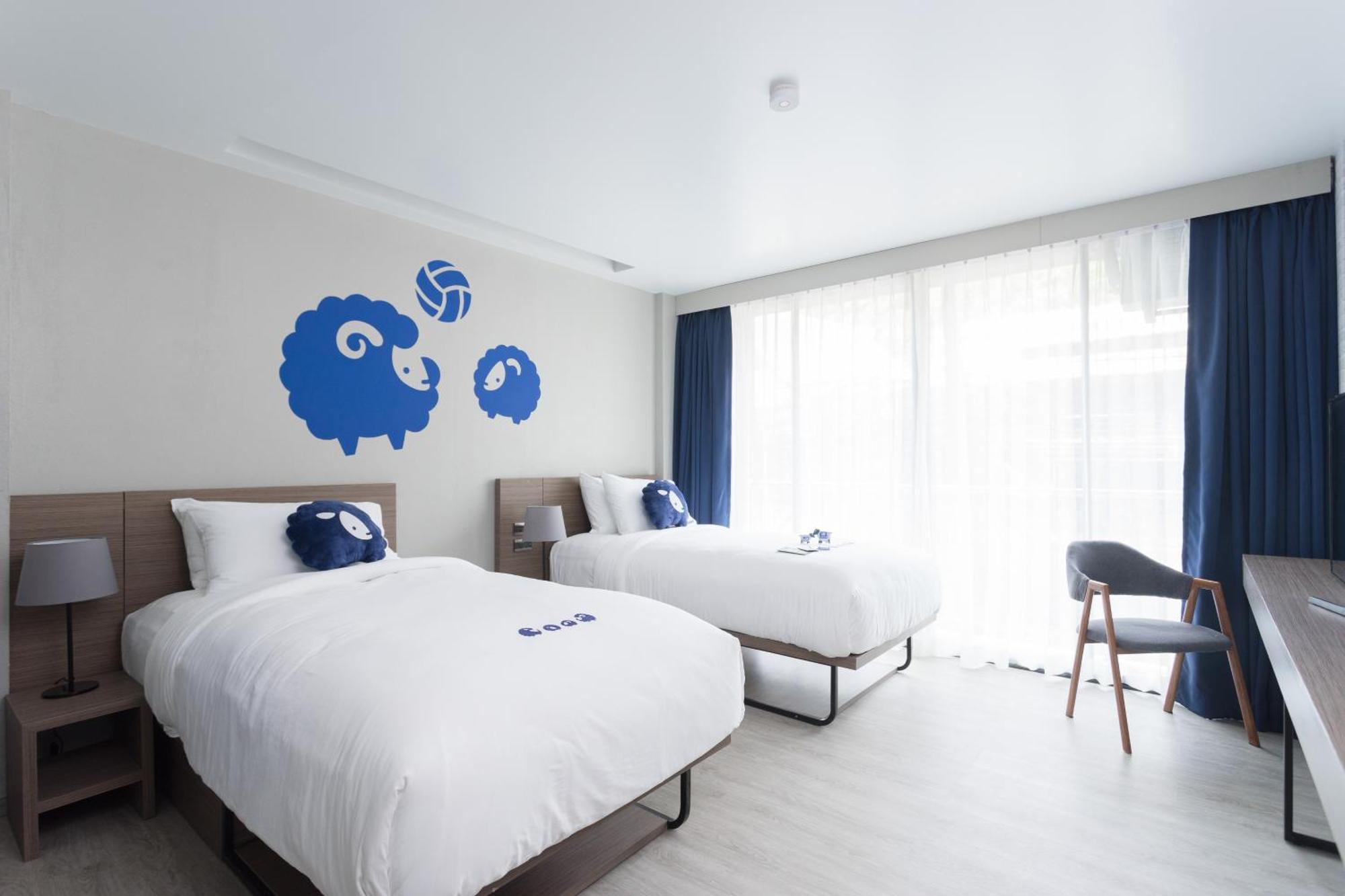 Quarto Econômico com 2 Camas de Solteiro