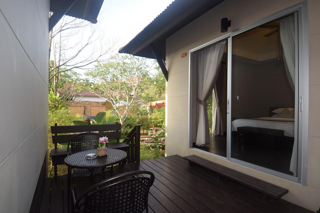 Deluxe Double Room with Pool View