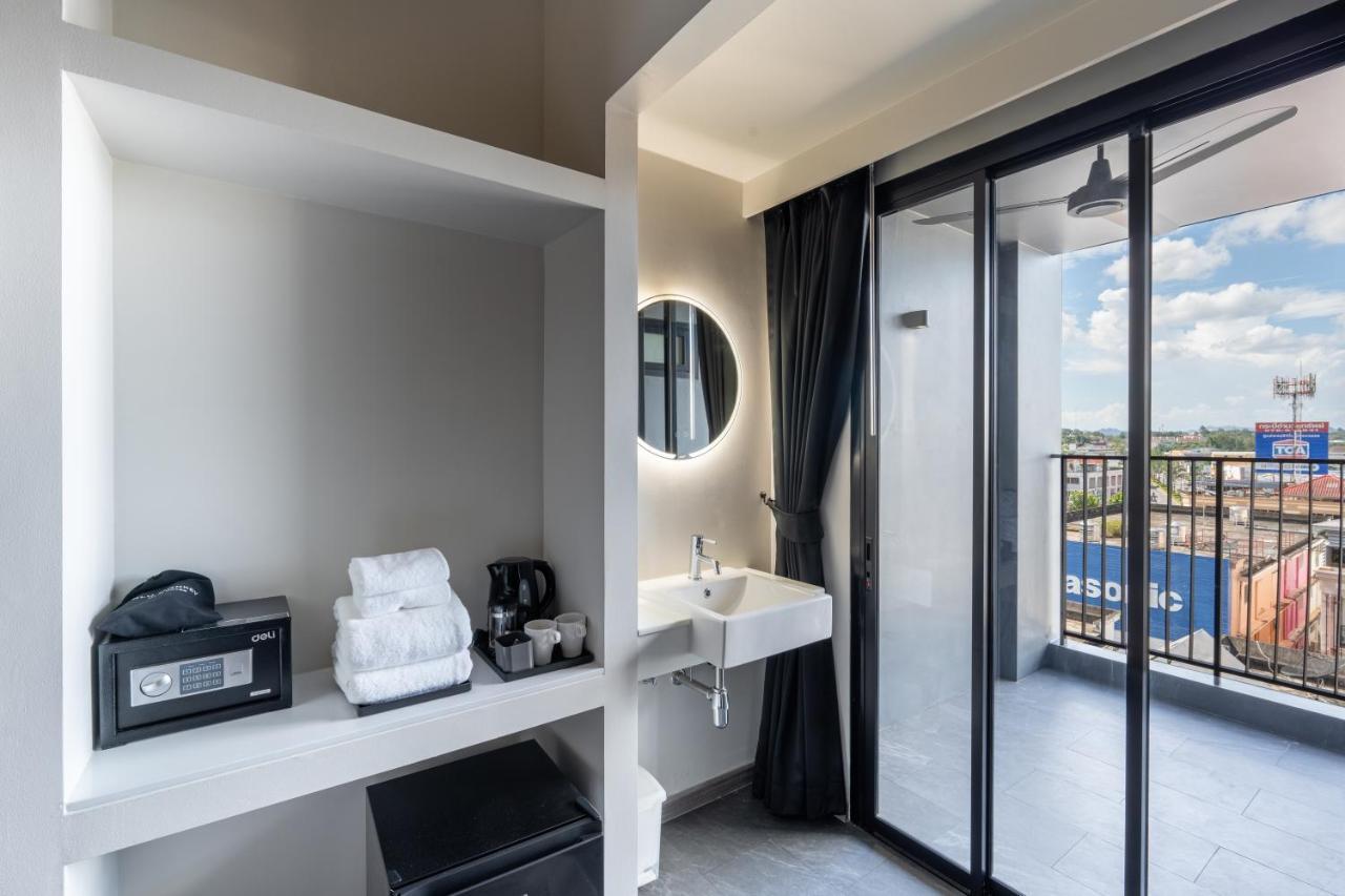 Deluxe Twin Bed 24hrs Co-working space