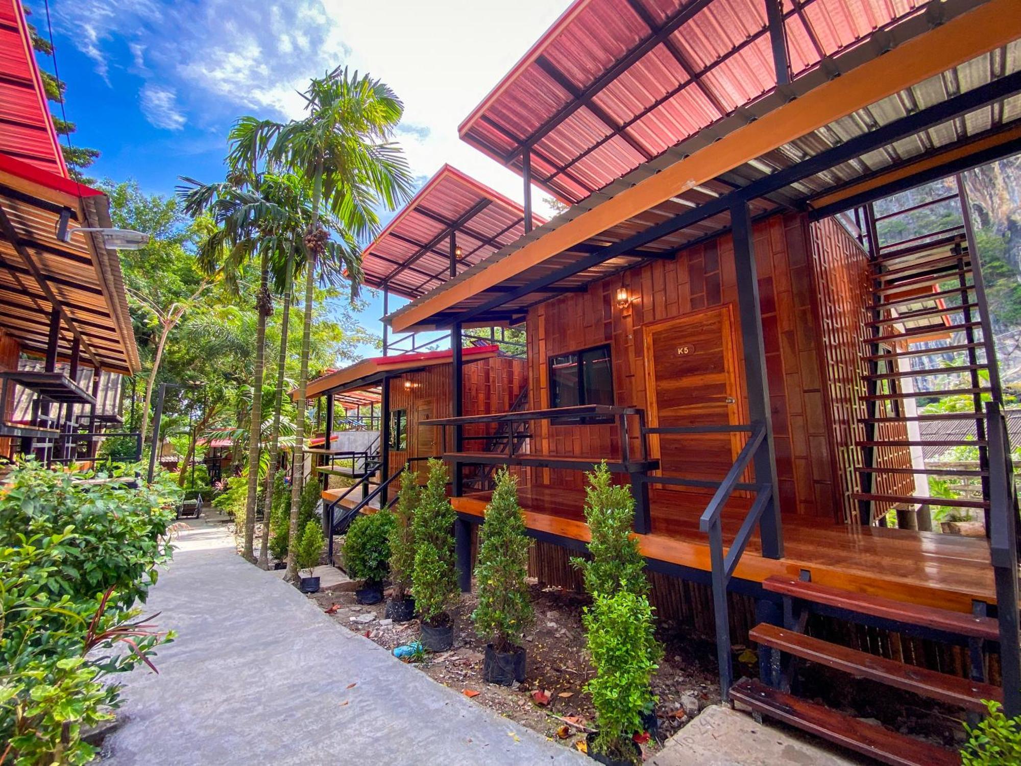 Grand Bungalow Deluxe