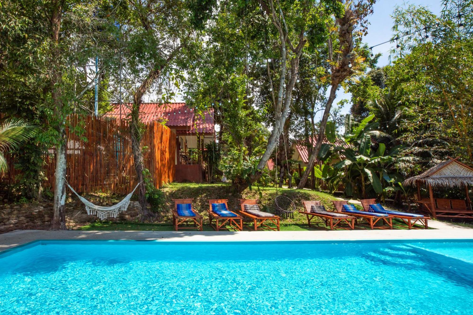 Studio Bungalow met Uitzicht op het Zwembad