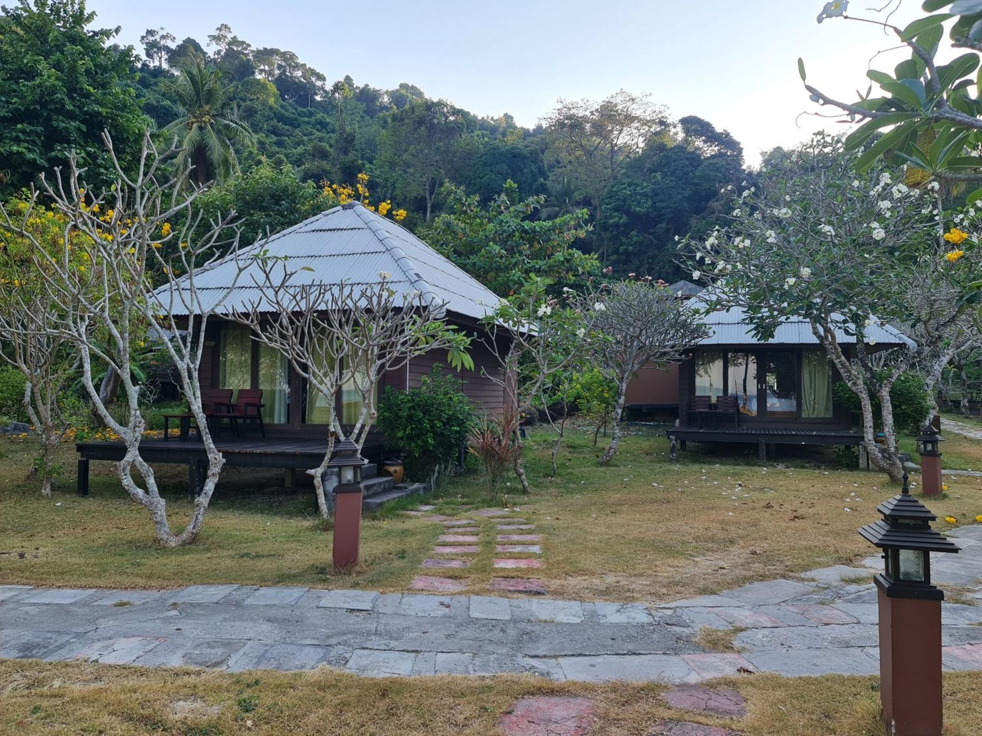 Bungalow Beach Front