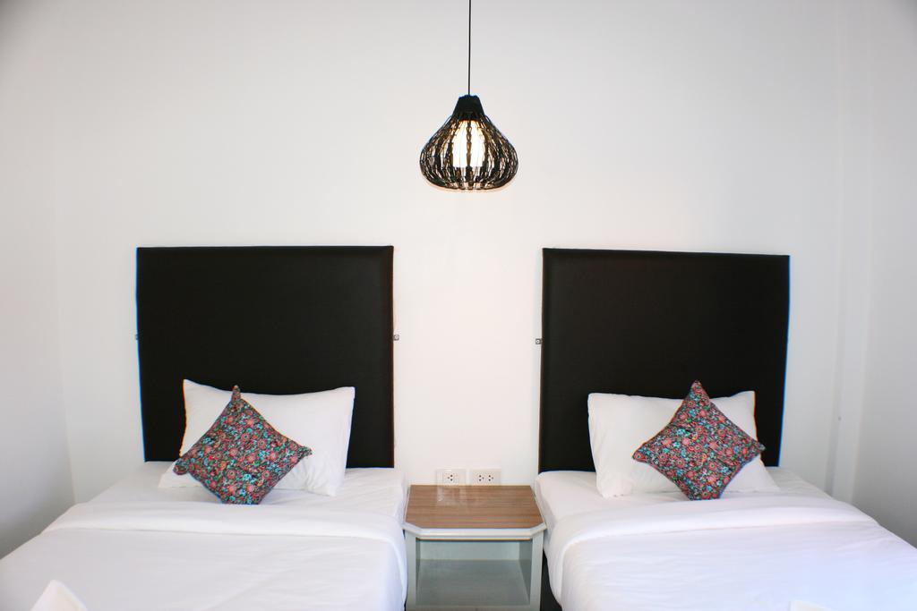 Twin Room with Private Bathroom