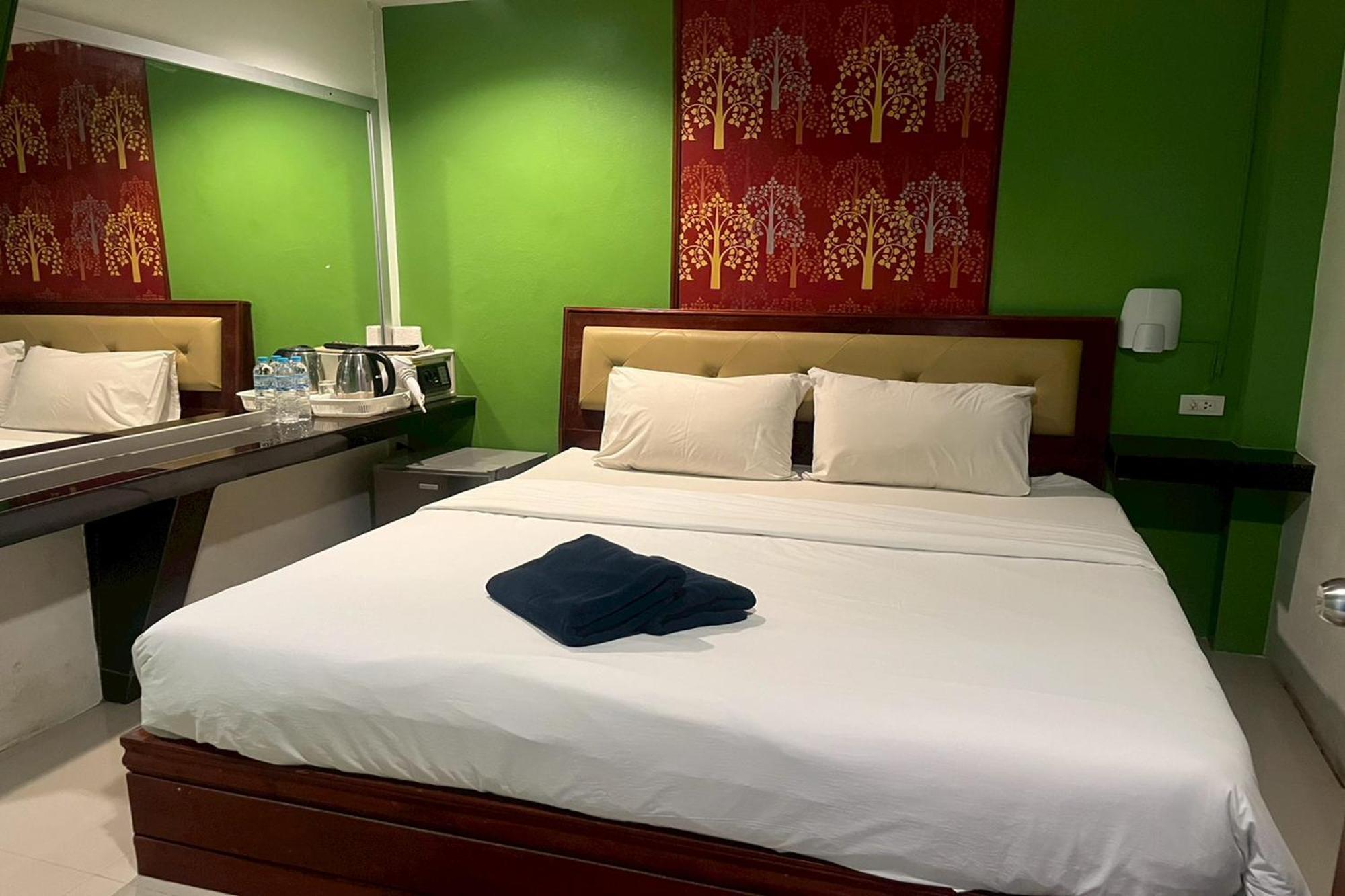 Double Room without window with Private Bathroom