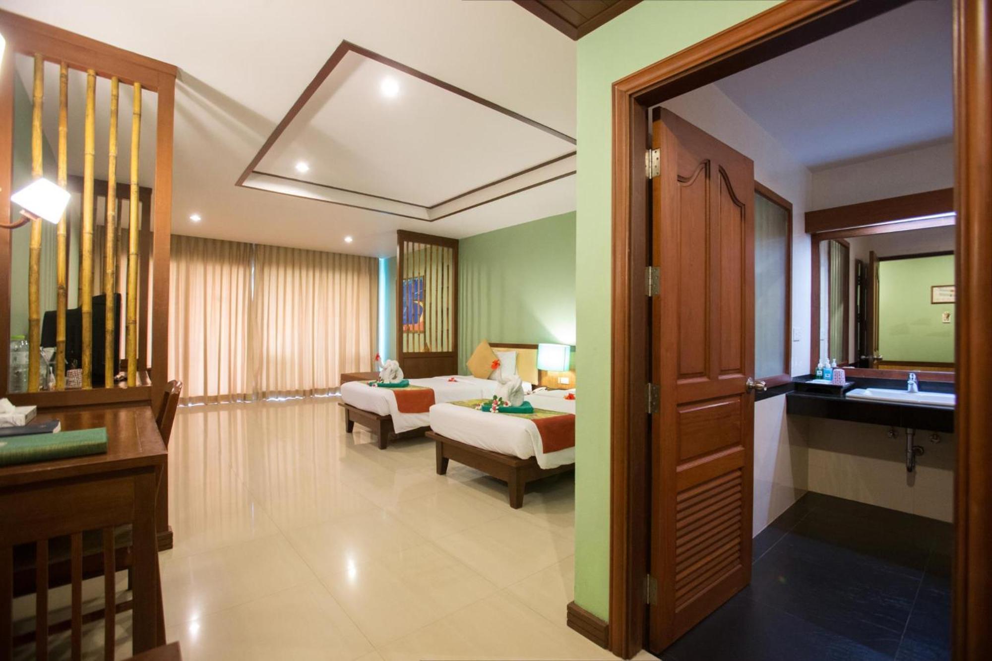 Deluxe Twin Room