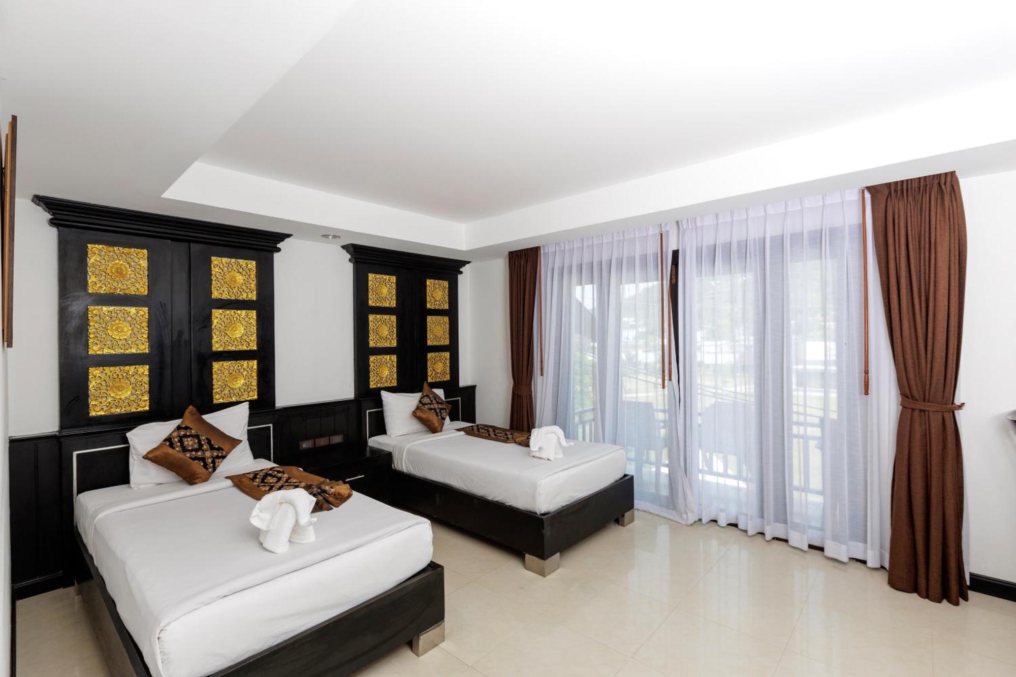 Quarto Superior com Cama de Casal ou 2 de Solteiro e Vista do Jardim
