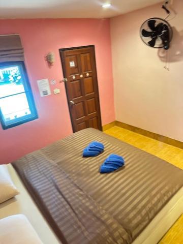 Premier Double or Twin Room with Fan,1742728232:JPEG