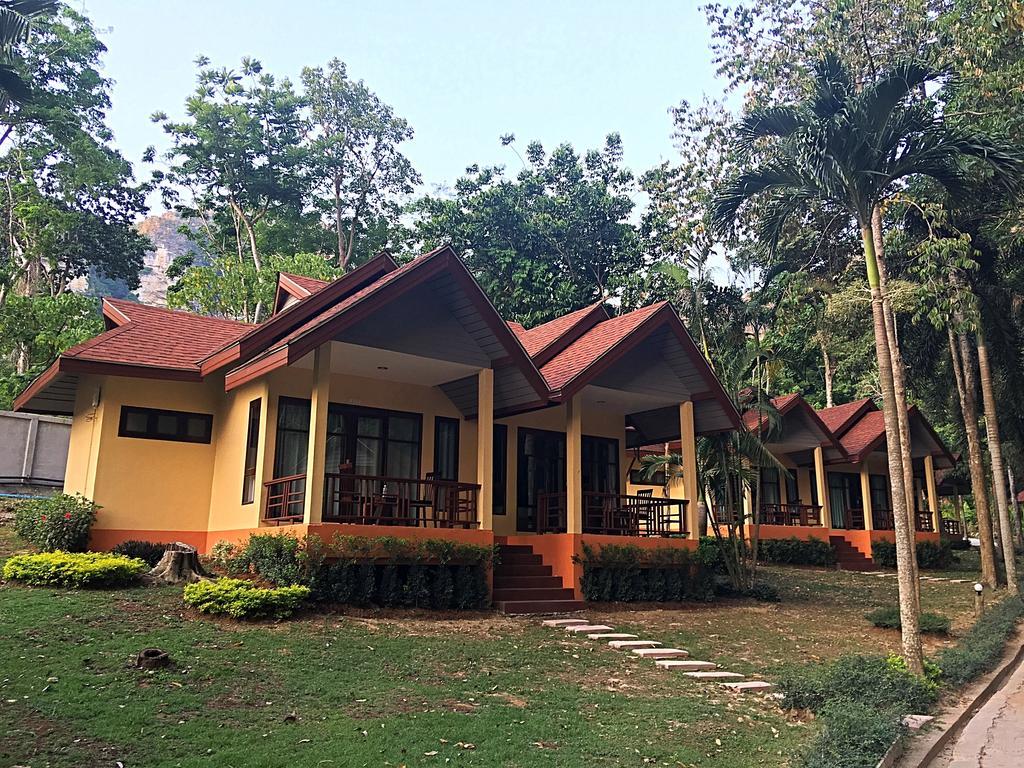 Deluxe semi-detached Cottage