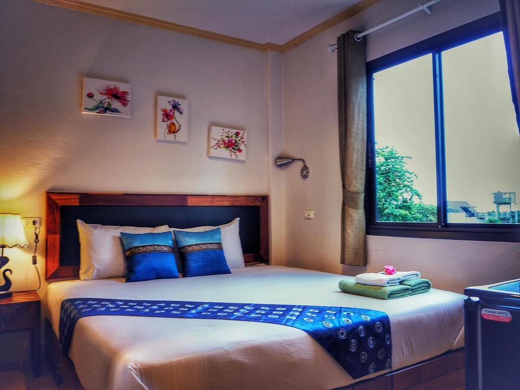 Deluxe Double Room with Window,212456372:JPEG