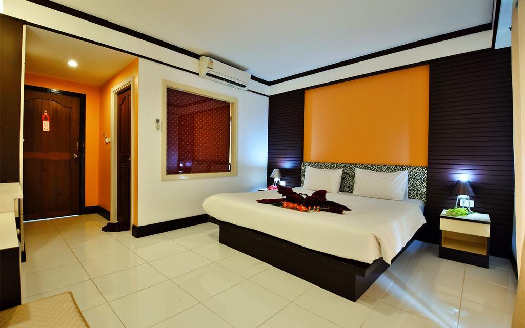 Quarto Superior com Cama de Casal ou 2 de Solteiro com Vista do Mar