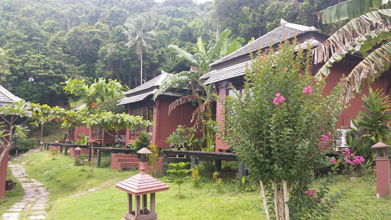 Bungalow Garden View