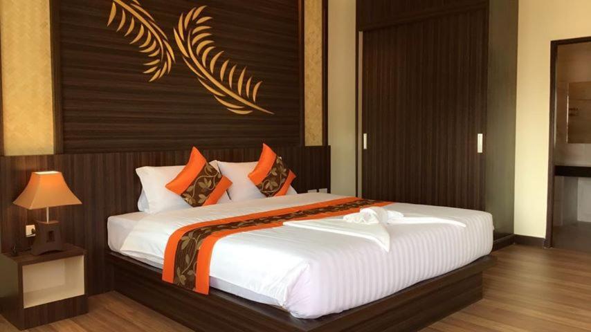 Standard Bungalow King Bed