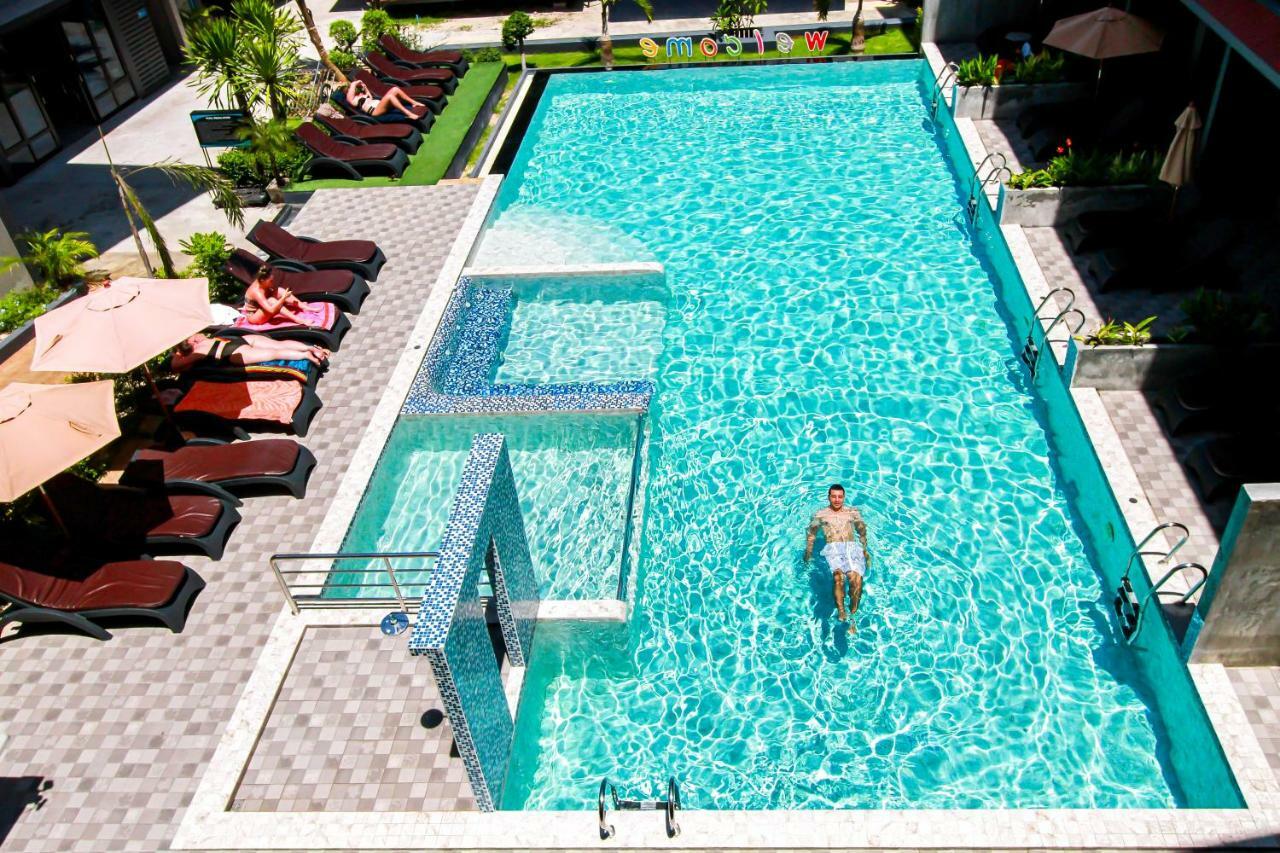Superior Double Room with Pool View