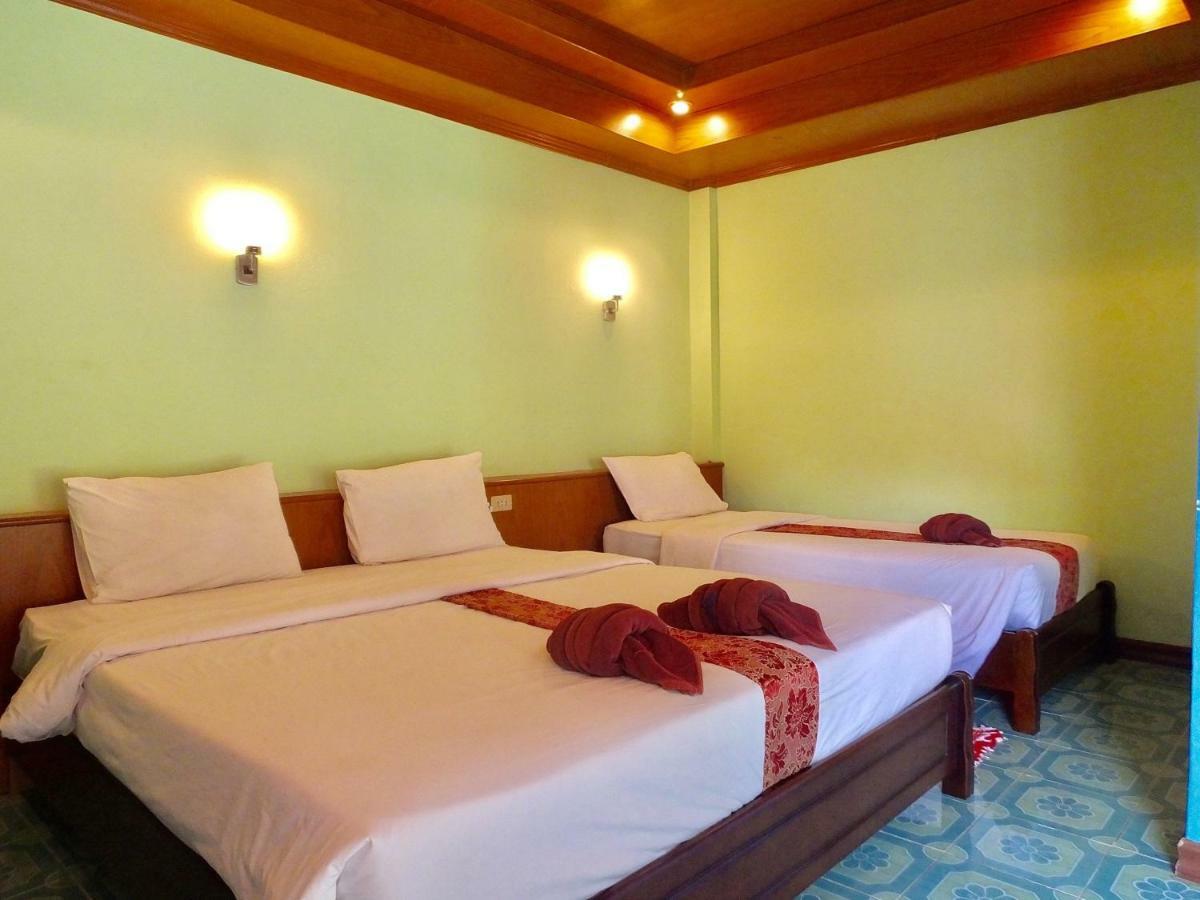 Triple Room,858598181:JPEG