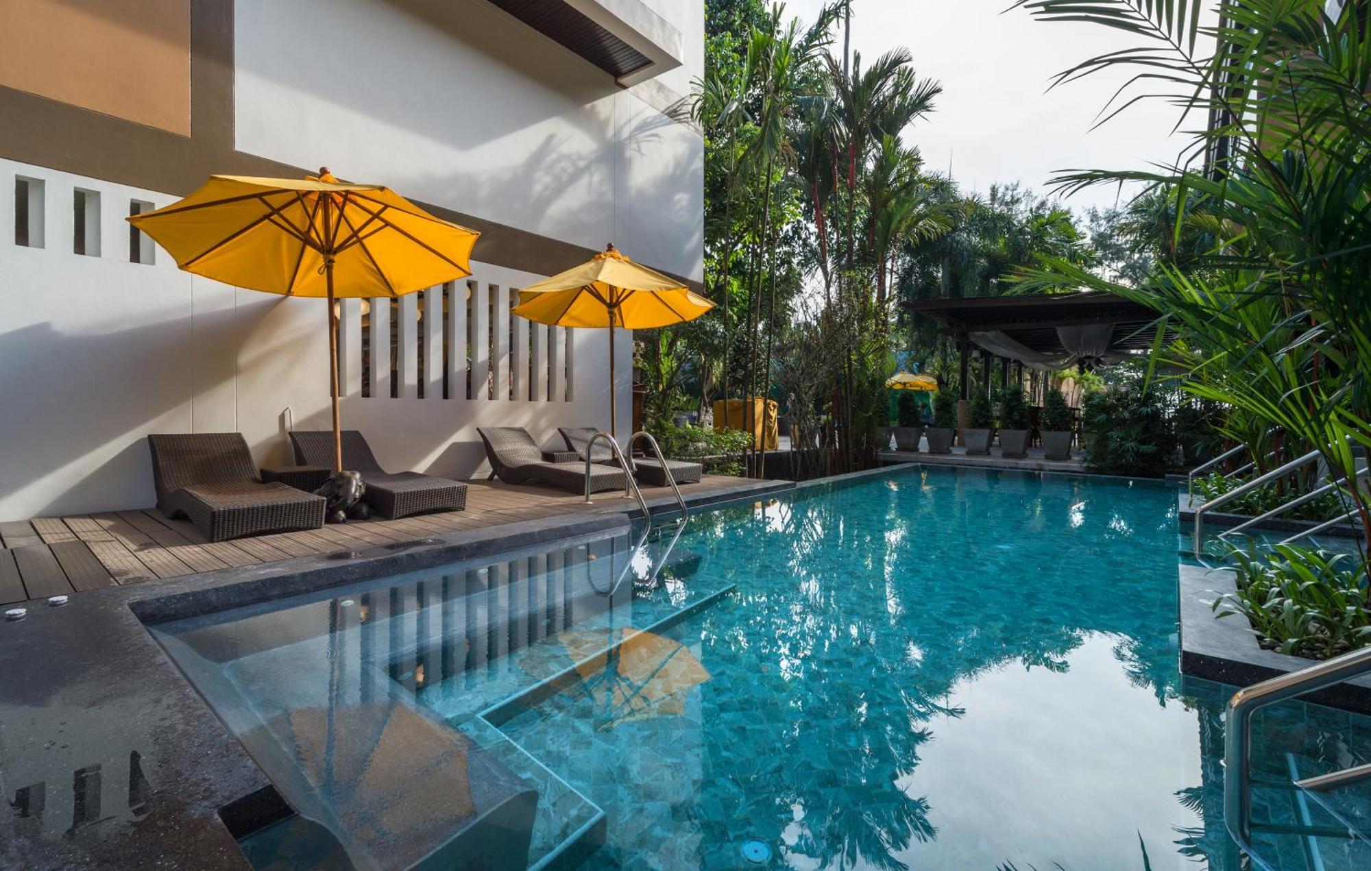 Deluxe Double Room with Pool Access,1209032497:JPEG