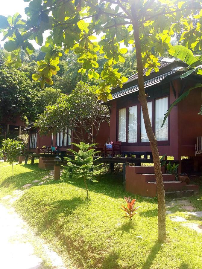 Bungalow Garden View