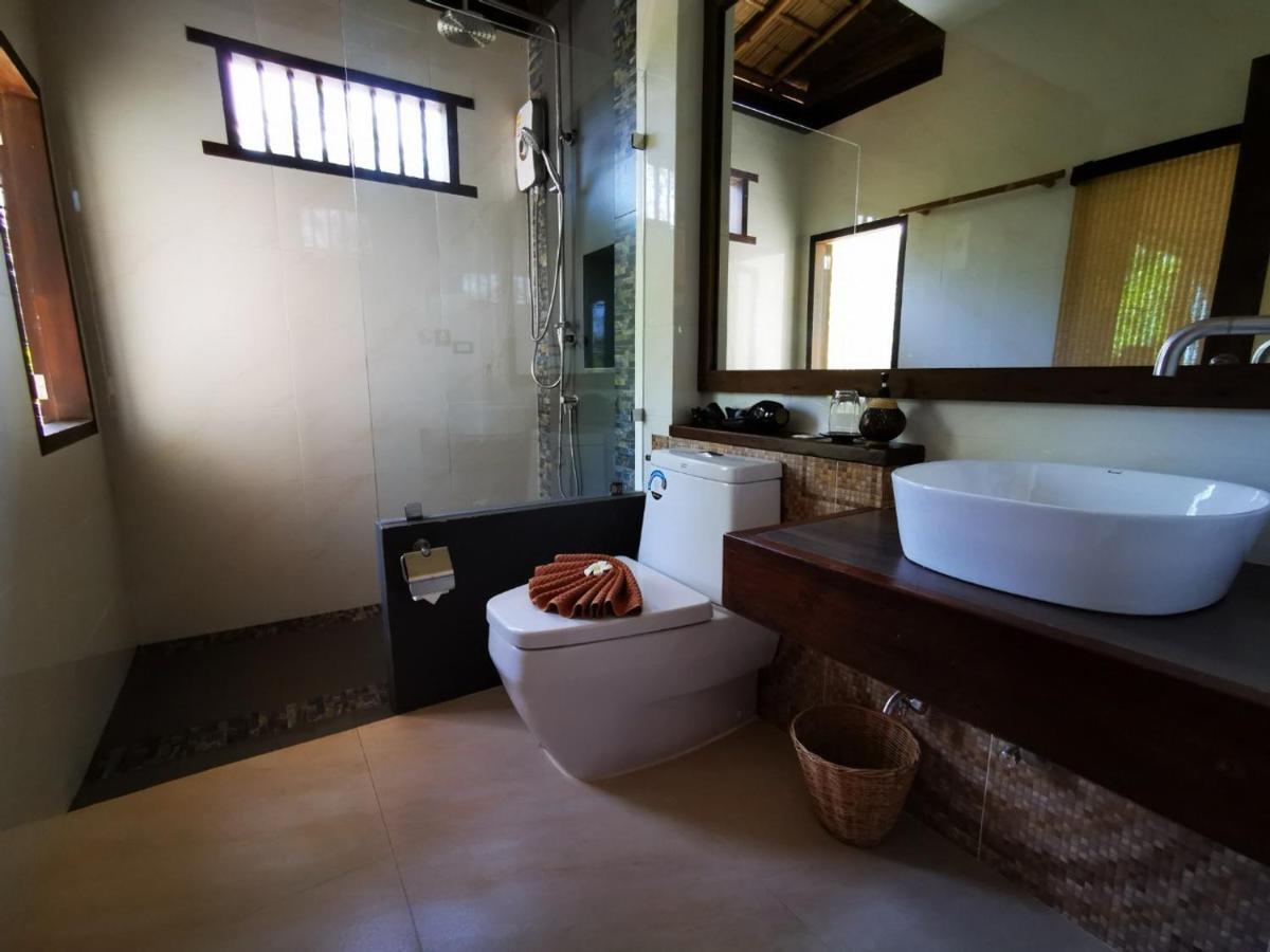 Deluxe Double Room with Balcony and Sea View,958142239:JPEG