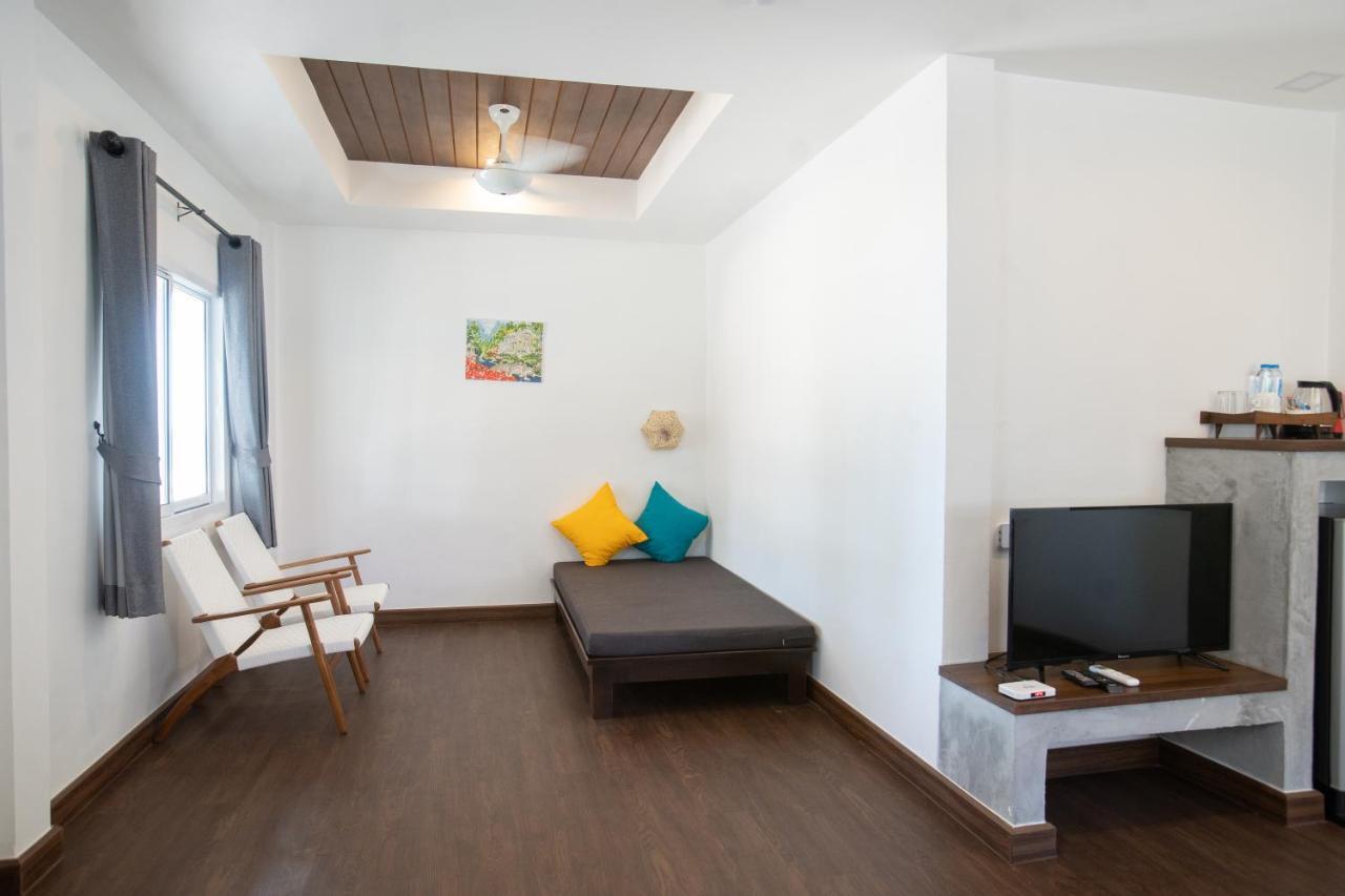Family Room with Sea View