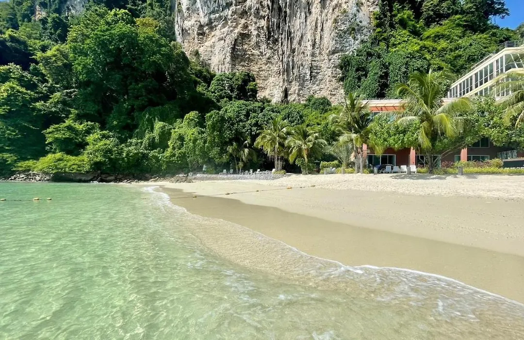Phi Phi Cliff Beach Resort-1