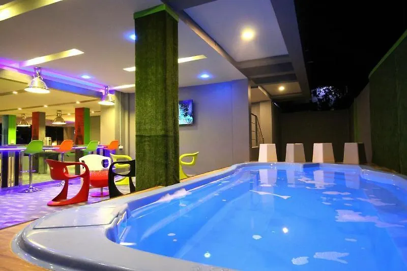 Rooms Republic Hotel Ao Nang Beach-1