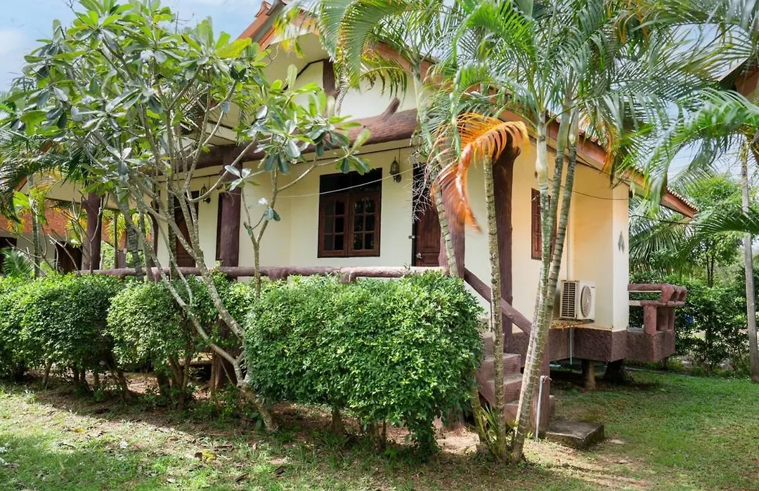 Lanta School Beach Resort-1