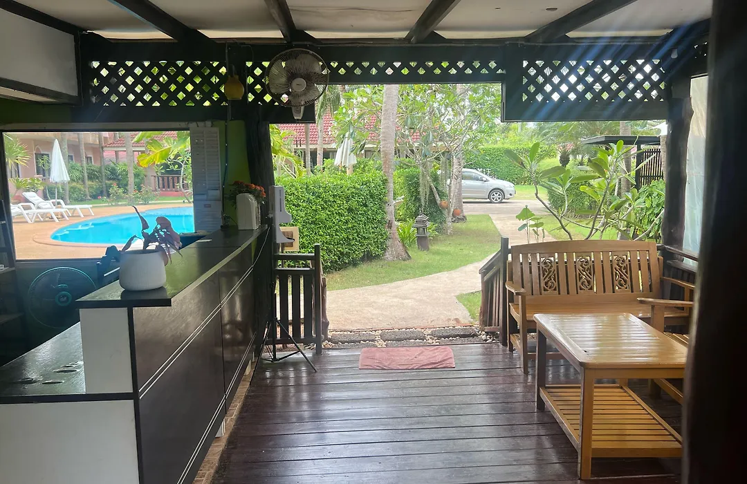 Lanta Seafront Resort-1