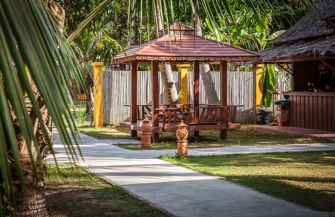 Lanta Pearl Beach Resort-1