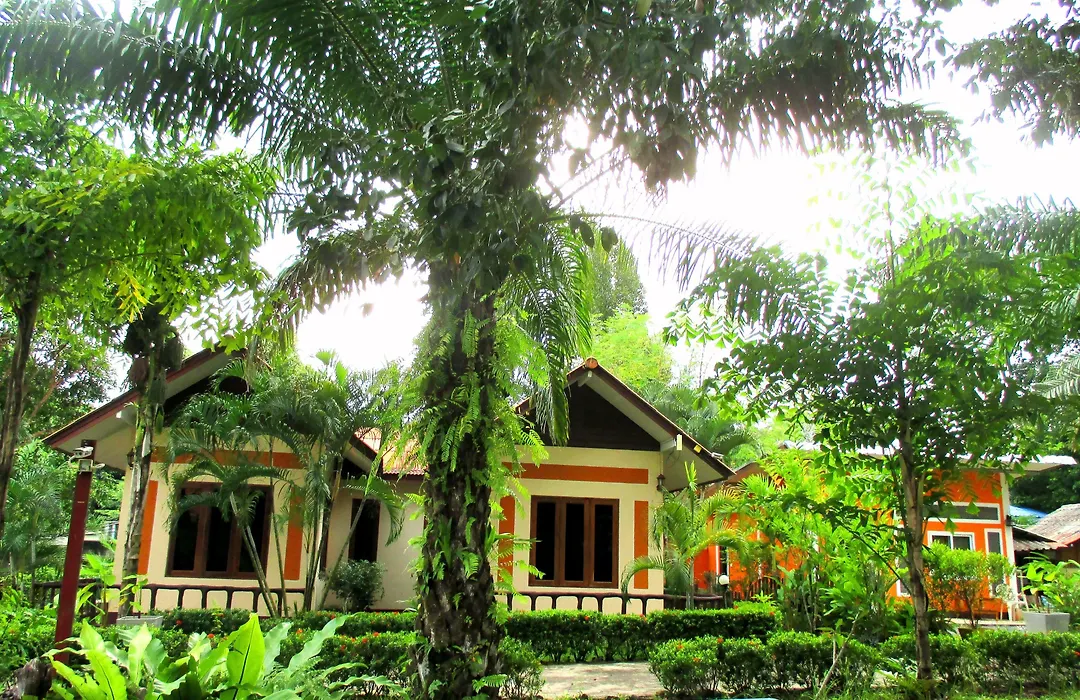 Happiness Resort-1