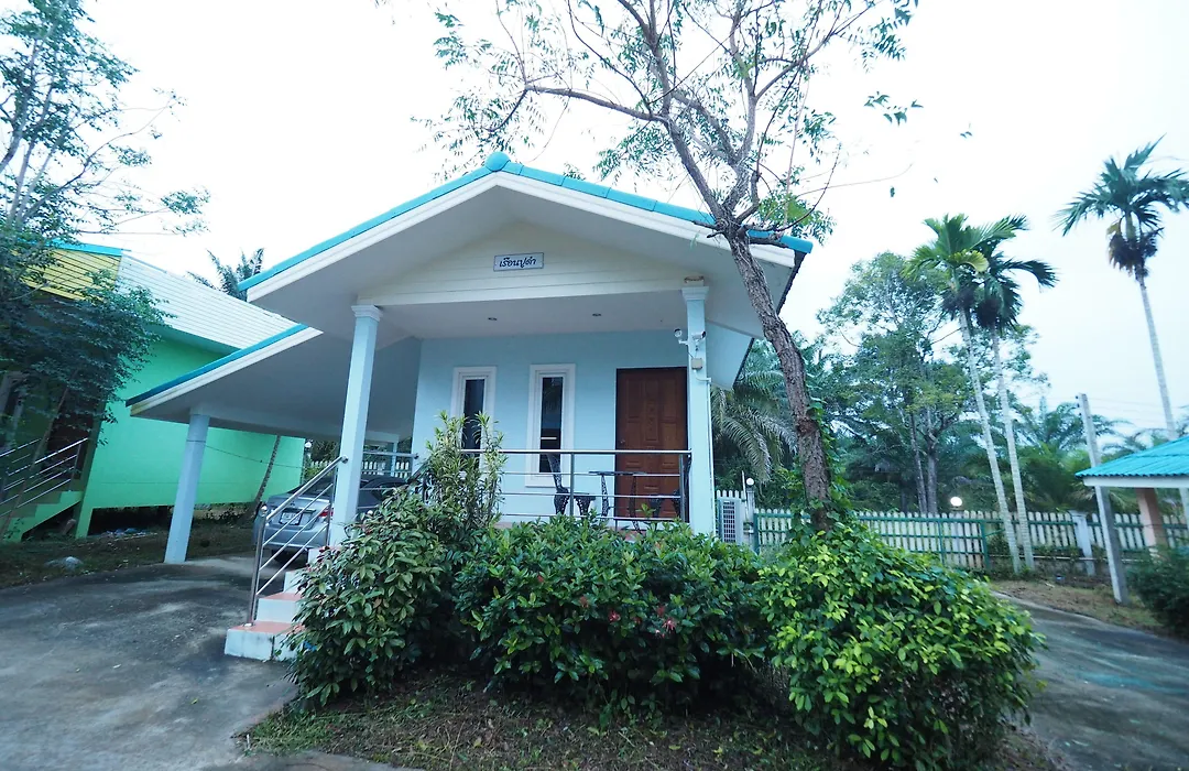 Oyo 75515 Sairung Farmstay-1