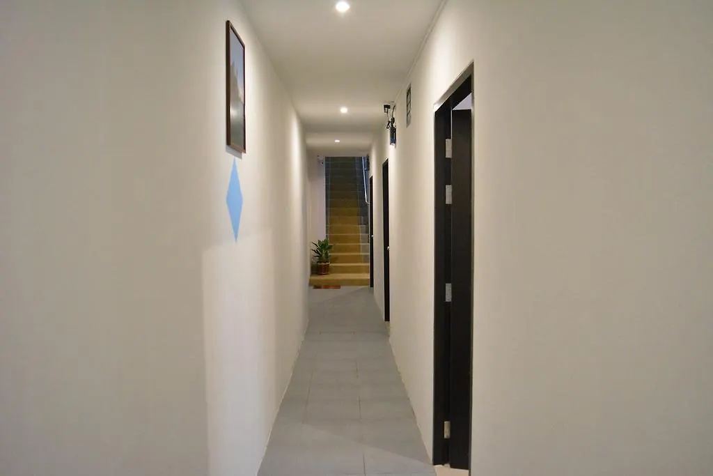Zzeehouse-1