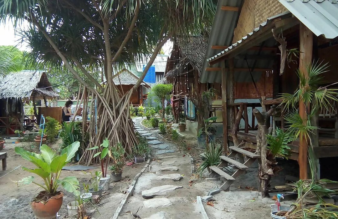 Ko Lanta Relax Beach Bungalows-1
