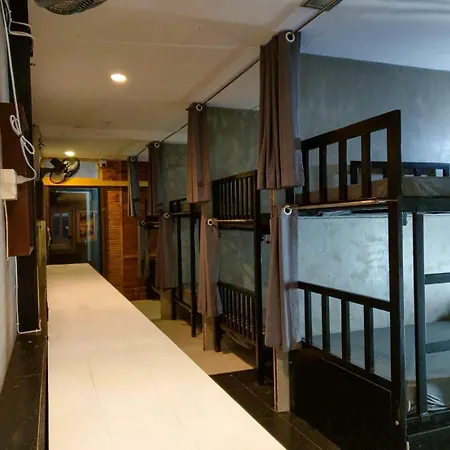 Phi Phi Little Hub-2