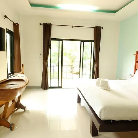 Baan Reenaa Lanta-2