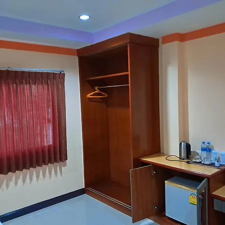 Baan Thara Guesthouse-2