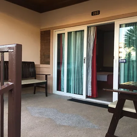 Maleedee Bay Resort-2