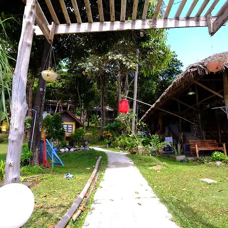 Baan Phu Lae Bungalows-3