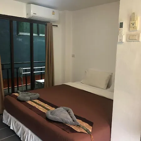 Phi Phi Green House & Sunsky Hostel-3