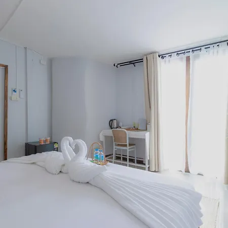 Phi Phi Cozy Seafront Resort-3