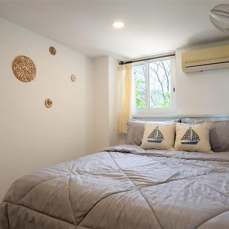 Amazing Seaview Apartment-2