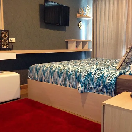 Apartment The Sea Condo-2