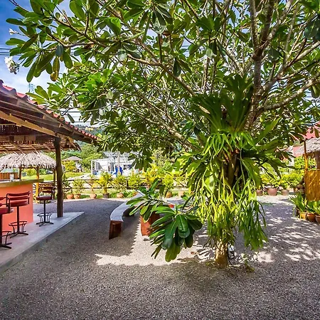 Bubu Lanta Hostel - SHA Certified-3