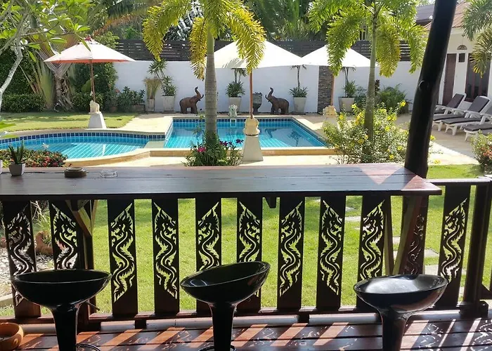 Banburi Villa - 4 Bedroom Private Pool Villa Krabi town