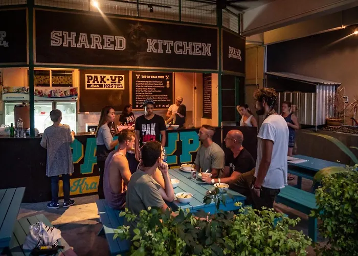 Hotels in de buurt van Khao Khanap Nam