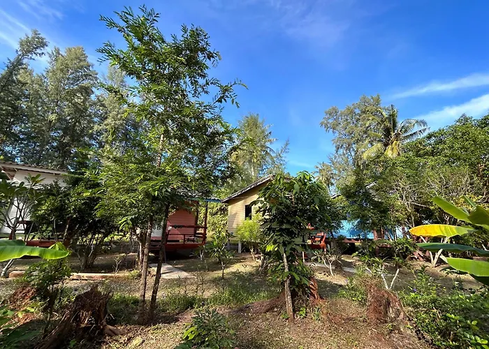 Hippy Trail Beach Village Bungalows Ko Lanta