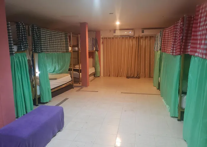 Albergue Lucky Dorm Islas Phi Phi