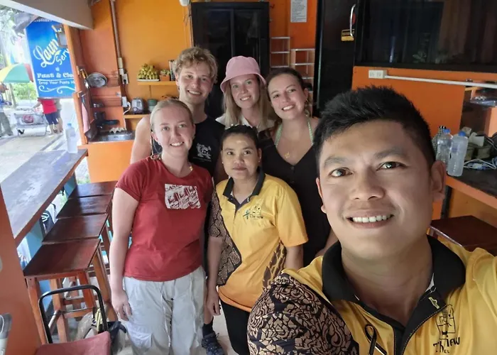 Voyagers Hostel Phi Phi Don